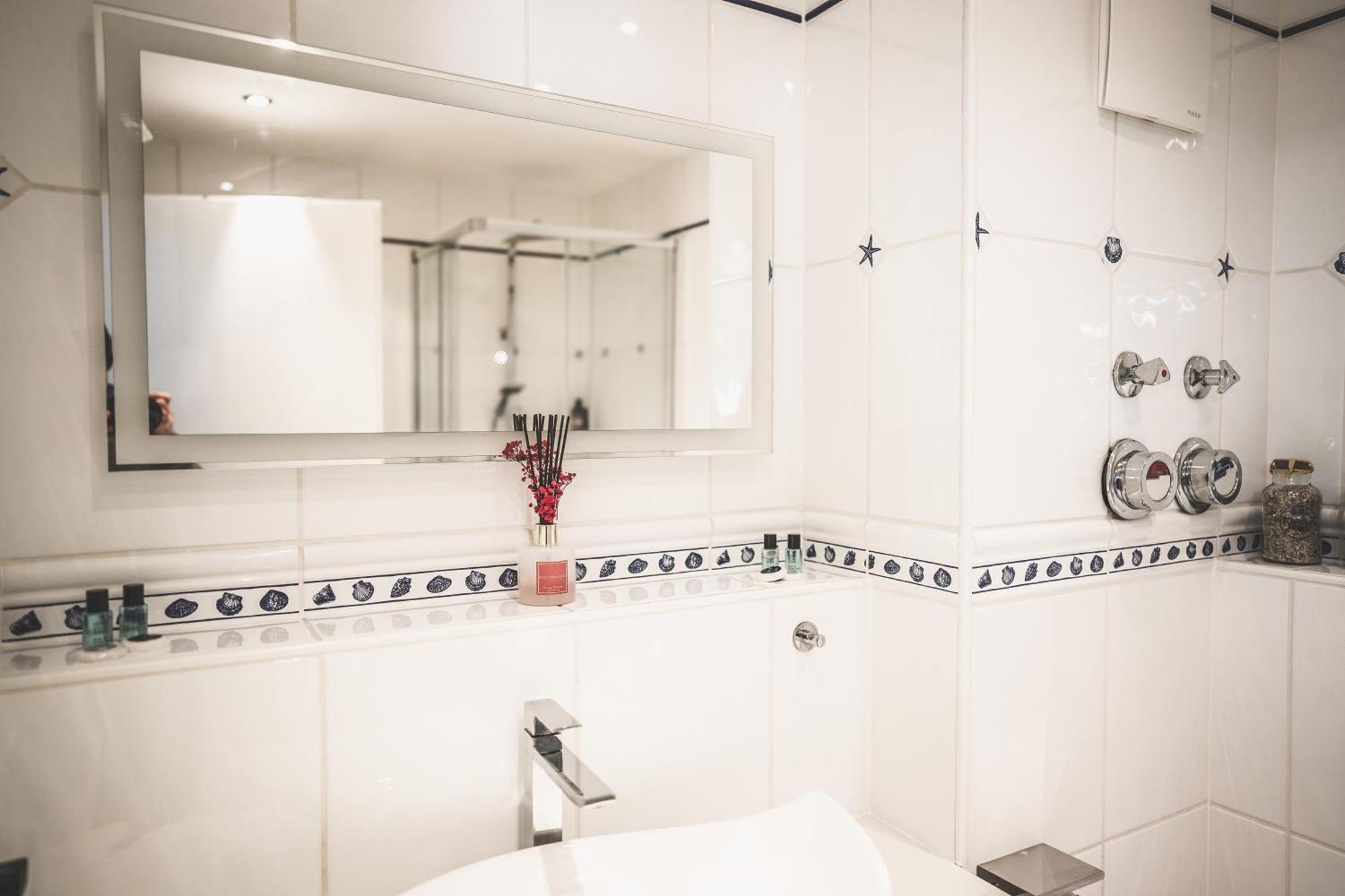 Luxus Maisonette Wohnung Am See, Wehome Premium ซังคท์เลออน-โรท ภายนอก รูปภาพ