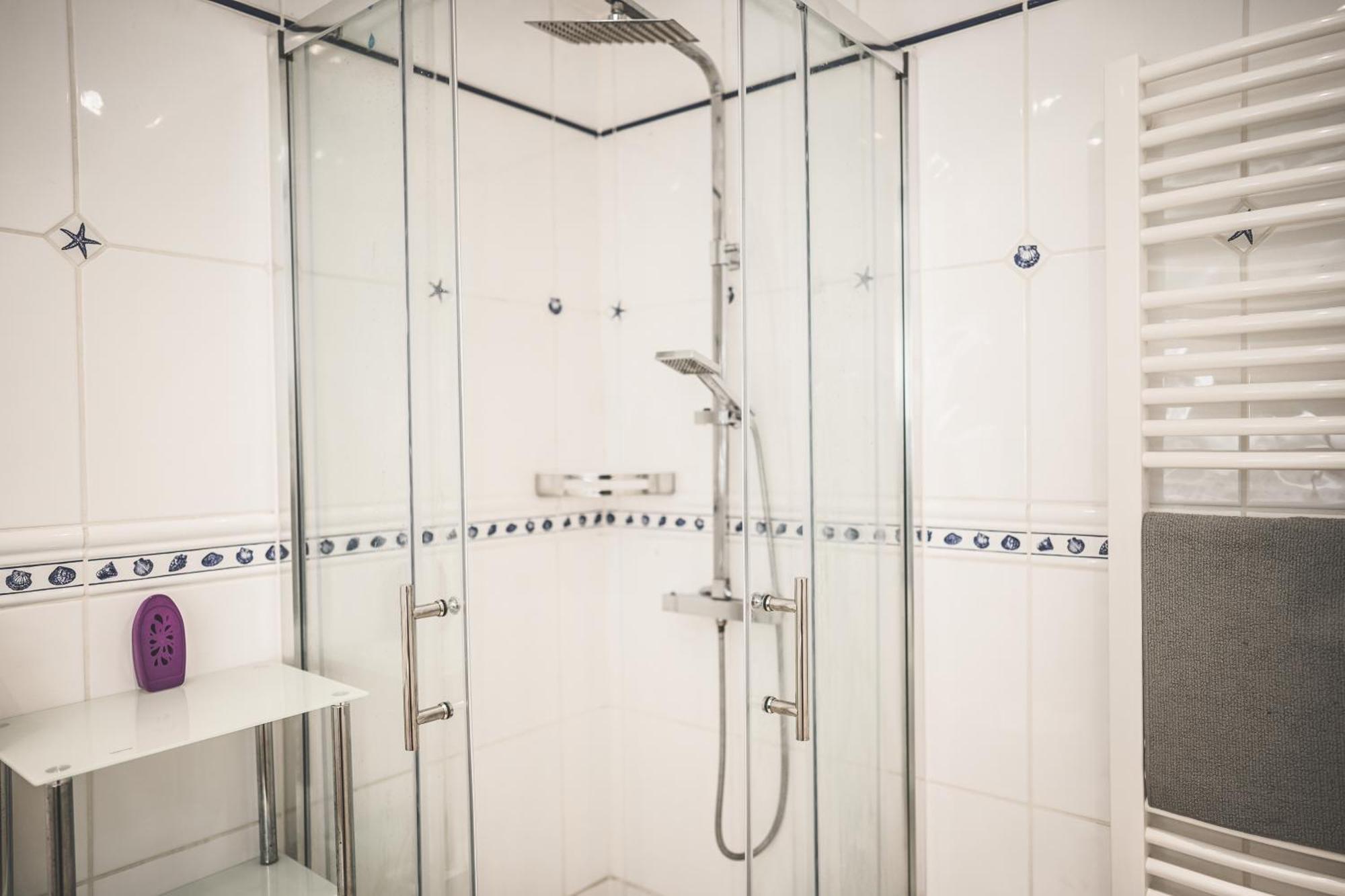 Luxus Maisonette Wohnung Am See, Wehome Premium ซังคท์เลออน-โรท ภายนอก รูปภาพ